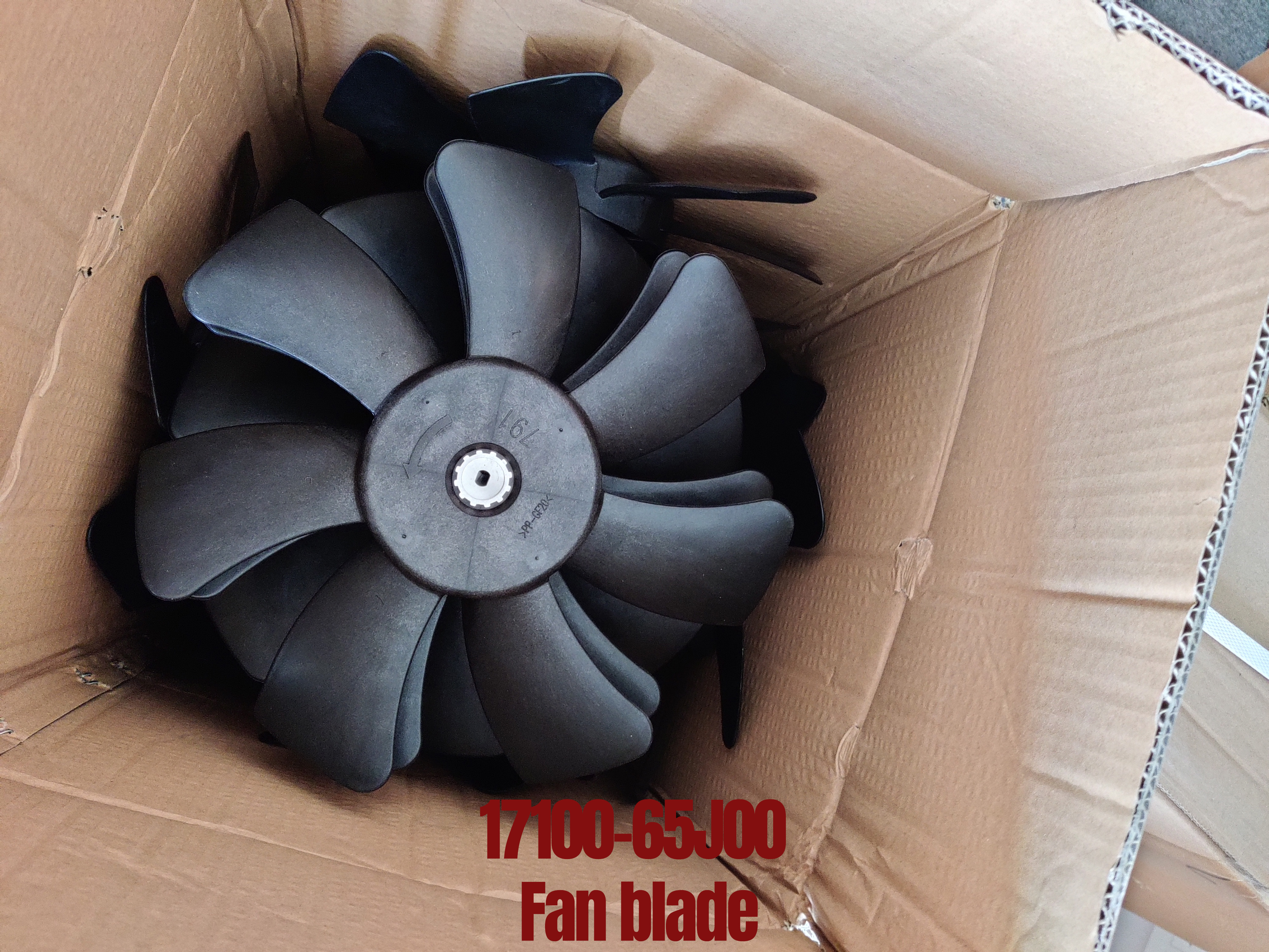 OE交換用ラジエーター 並行輸入品 OE交換用ラジエーター (パーツリンク番号 VW3010103)。 並行輸入品