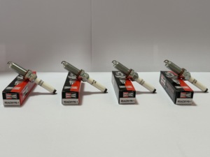 Penutup Busi Champion K24 Busi Vitz Busi Vitz CNG LPG Busi RER8WMPB RERX5PMPB Ford Ecosport Lexus IS200 - Product Image 1