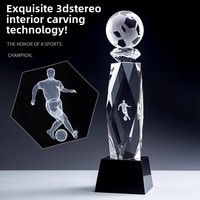 Souvenir de médaille gravée en 3D du trophée de football en cristal créatif personnalisé pour MVP pour les compétitions internes de sculpture et les événements sportifs