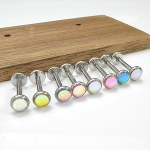 Piercing en titane F136 pour <span class=keywords><strong>l</strong></span>'<span class=keywords><strong>oreille</strong></span>, <span class=keywords><strong>l</strong></span>èvre et langue, avec <span class=keywords><strong>film</strong></span> pailleté <span class=keywords><strong>d</strong></span>égradé et multicolore irisé effet goutte <span class=keywords><strong>d</strong></span>'huile, en titane G23 - Product Image 4