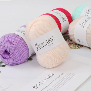Vente en gros usine : Écharpe et chaussons pour bébé garçon, faits main en coton recyclé, tricotés, teints, avec broderie en fil tissé à la main haute ténacité - Product Image 2