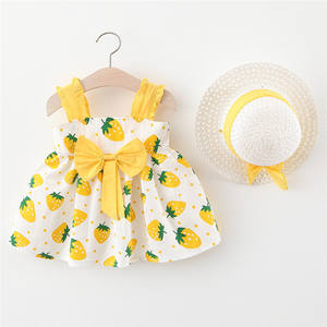 Fournisseur chinois de vêtements d'été en coton rose et rouge à pois, robe pour fille avec motif fraise, jupe pour bébé avec chapeau de soleil - Product Image 2