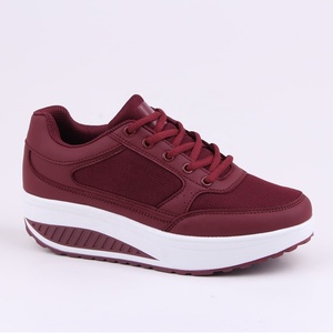 <span class=keywords><strong>Scarpe</strong></span> da <span class=keywords><strong>donna</strong></span> con plateau in maglia leggera traspirante Casual da corsa <span class=keywords><strong>scarpe</strong></span> Casual da <span class=keywords><strong>donna</strong></span> <span class=keywords><strong>scarpe</strong></span> da passeggio stile <span class=keywords><strong>donna</strong></span> - Product Image 4
