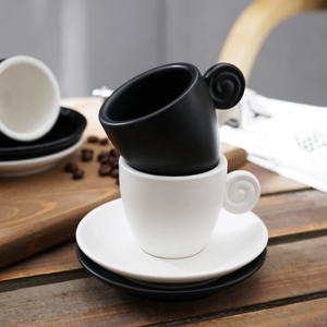 Vente en gros Tasse à café expresso noire et blanche et support <span class=keywords><strong>de</strong></span> soucoupe avec logo personnalisé <span class=keywords><strong>France</strong></span> Tasse à expresso en céramique 90ml - Product Image 2