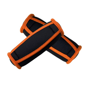 Le donne saltano la mano che tengono la sacca di sabbia morbida con manubrio braccio magro per Yoga peso corporeo manubrio - Product Image 6