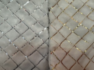 Chaussettes de Noël de luxe en gros à motif quadrillé blanc avec paillettes dorées pour décoration de cheminée suspendue - Product Image 6