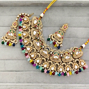 Ensemble de bijoux de mariée traditionnel indien plaqué or antique avec perles de pierres précieuses violettes lavande, collier ras du cou et boucles d'oreilles pour mariage - Product Image 1