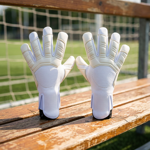 Gants de gardien de but en latex pour tous les temps avec dragonne réglable Paume en latex à haute adhérence pour un contrôle supérieur du ballon Gants - Product Image 2