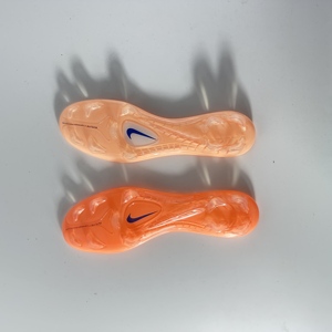 Semelle de chaussure de football légère en TPU, directement de l'usine, pour hommes, remplacement de semelle extérieure de football FG, terrain dur, durable, antidérapante, résistante à l'<span class=keywords><strong>eau</strong></span> - Product Image 2