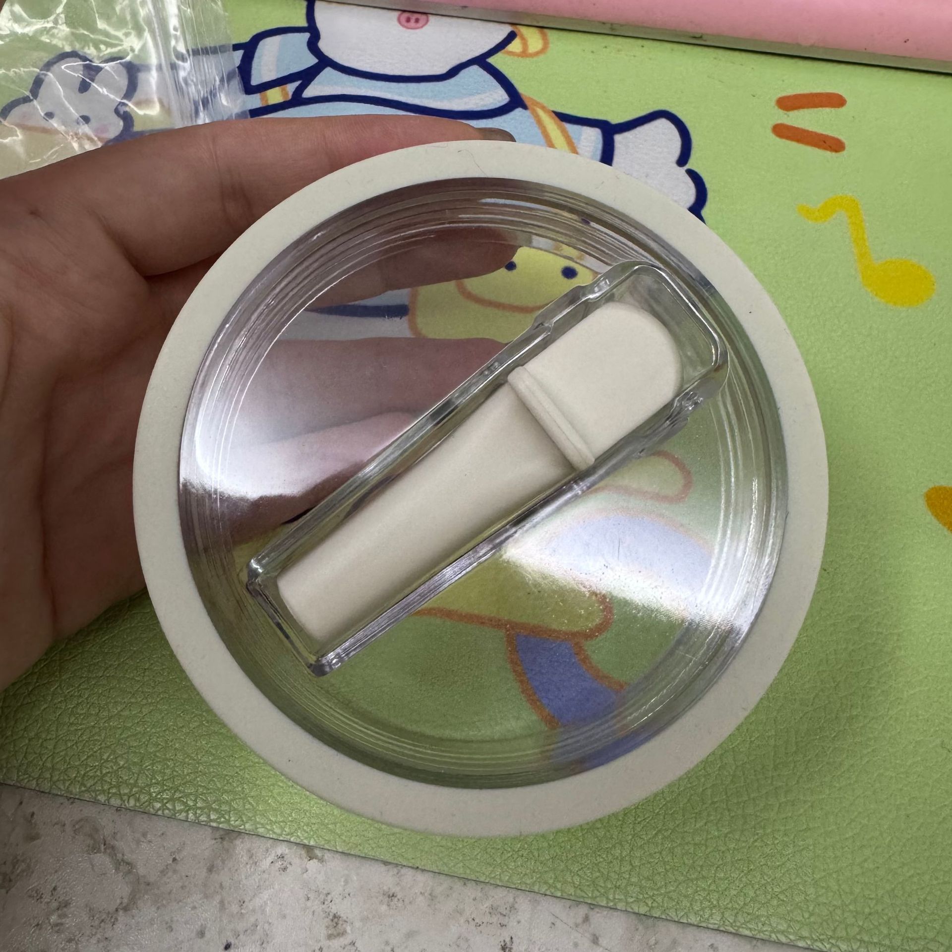 blanc - 1 couvercle 1 tube