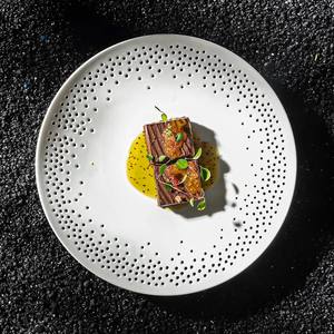 Platos de Cerámica Novedosos, Platos Huecos para Restaurante, Club, Hotel, Vajilla Redonda para Ensaladas, Postres, Pasteles, Bandejas para Servir Comida - Product Image 1