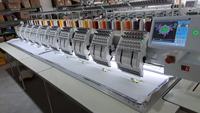 Vente directe d'usine en Chine, machines à broder informatisées les moins chères à 4/6/8 têtes, 9/12/15 couleurs, t-shirts, casquettes, monogrammes automatiques