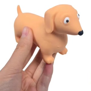 CHENXI Juguete Blandito y Elástico de Perro Pequeño para Navidad, Divertido Juguete Antiestrés de Perro Pug Lala Le, Juguete Sensorial Unisex para Mayores de 8 Años - Product Image 2