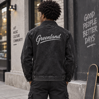 Veste en jean vintage délavée noire à logo personnalisé du fabricant, coupe lourde, style streetwear, avec fermeture boutonnée, type trucker
