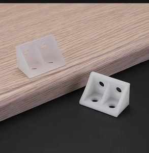 Cinco accesorios Conector de soporte de muebles de ángulo recto de plástico Laminado de 90 grados para cocina Baño Comedor-Accesorio de código - Product Image 4