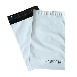 Blanc tout nouveau matériau couleur unie motif floral <span class=keywords><strong>haute</strong></span> <span class=keywords><strong>couture</strong></span> écologique imprimé personnalisé poly sacs pour boutique en ligne - Product Image 1