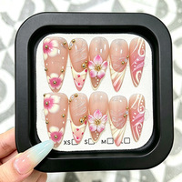Vente en gros de faux ongles de luxe faits à la main avec boîte d'emballage acrylique au design personnalisé, autocollants pour ongles OEM/ODM, ongles à presser