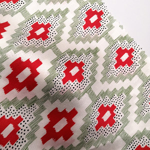 <strong>Wholesale</strong> 16mm <strong>Charmeuse</strong> <strong>Silk</strong> Satin Printed <strong>Fabric</strong> for Women Dress - Product Image 3