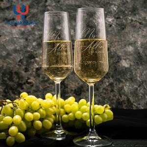 Flûte da Brindisi in Cristallo con Gambo Lungo e Logo Personalizzato, Eleganti Calici da Champagne per Matrimonio, Anniversario, Compleanno - Product Image 3