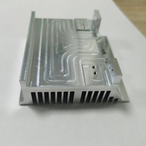 Disipador de Calor de Aluminio Mecanizado por CNC de Alta Precisión para Equipos de Comunicación por Microondas - Product Image 1