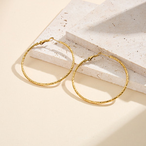 Modernos Pendientes de Aro Minimalistas de Acero Inoxidable Chapado en Oro de 18K con Forma de Bambú de 50mm para Mujer, Regalo de Joyería - Product Image 6