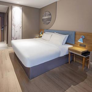 Juego de muebles de dormitorio de hotel de madera sólida y duradera moderna personalizada con garantía de 3-5 años para apartamentos - Product Image 3
