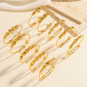 Bracciali Eleganti e Alla Moda in Oro 18K Placcato di Alta Qualità, Disponibili in Vari Design, Realizzati Artigianalmente per Donne - Product Image 1