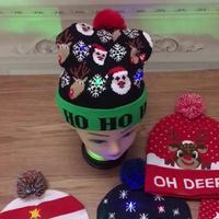Cappello Natalizio LED Divertente Personalizzato Rosso in Maglia per Bambini e Adulti per la Stagione Invernale