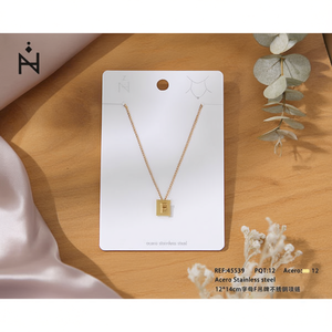 Collar con Colgante de Letra F de la Marca Z, 12x14cm, Acero Inoxidable, Chapado en Oro, Cadena Minimalista, Joyería Fina - Product Image 2