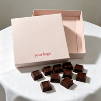 Boîte en papier minimaliste recyclable avec couvercle et base roses, boîte à tiramisu, avec plateau intérieur transparent en PET de qualité alimentaire