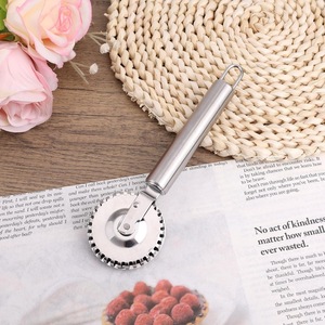 Stainless steel pizza <b>cutter</b>, fancy pastry roller, embossing knife, textured <b>edge</b> <b>cutter</b>, <b>edge</b> sealing multi-functional lace - Product Image 3