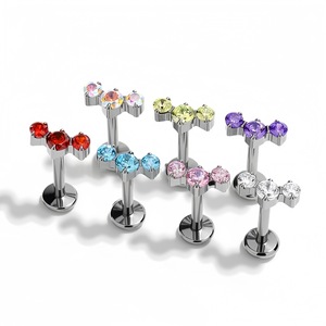 Boucles d'oreilles en alliage de titane avec zircon serti à griffes 4,6 mm 7,7 mm pour piercing lèvre et langue - Product Image 2