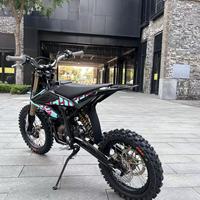 Moto tout-terrain électrique Sur-Ron Hyper Bee HB 58V 8kW à moteur central Enduro E-Moto Dirt Motorcycle Surron HyperBee