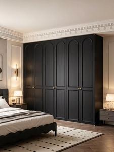 Armoire minimaliste italienne noire surdimensionnée, <span class=keywords><strong>placard</strong></span> de luxe autoportant pour chambre à coucher avec étagères ouvertes pour grandes villas - Product Image 3