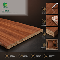 Placage de bois naturel brun rouge foncé Jinbase XT2105 en MDF/HDF, écologique et résistant à l'humidité, pour meubles et murs haut de gamme