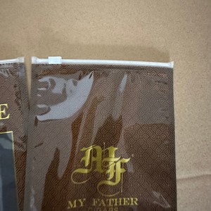Bolsas de embalaje de tabaco ahumado humidificado con cremallera deslizante de plástico impresa personalizada bolsa para cigarros hechos a mano - Product Image 3