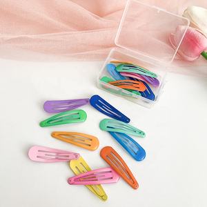 YANE最新的糖果发饰关于氟铬发夹，它在夜间闪耀着星星和心形的发夹 - Product Image 4