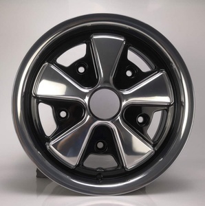 Rin <span class=keywords><strong>Flyway</strong></span> Diseño Fuchs 15x4.5 15x5.5 5x205 para VW Clásico Antiguo Negro Brillante con Pulido a Mano - Product Image 3