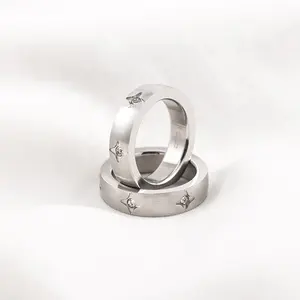 Light Luxury Fashion Trend Stainless Steel Smooth Neutral Zircon Star Rings For Daily Adornment