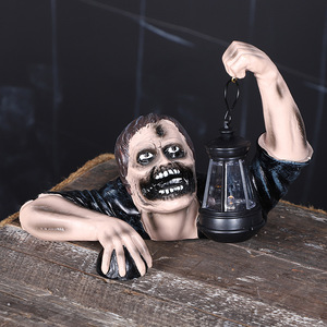 Decoración de Halloween Horror Lantern Zombie LED Patio Adorno de resina Fantasma Decoración de fiesta - Product Image 2