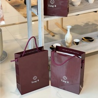 Sacs en papier d'art de luxe faits à la main, écologiques, biodégradables et réutilisables avec ruban, personnalisation de marque pour la vente au détail de vêtements et de chaussures haut de gamme