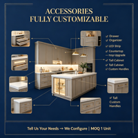 Meubles de cuisine modernes de luxe sur mesure, écoresponsables, avec îlot en MDF blanc, comptoir en verre, éclairage LED et poignées dorées