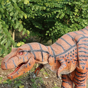 Costume de dinosaure <span class=keywords><strong>T</strong></span>-<span class=keywords><strong>Rex</strong></span> rouge personnalisé avec structure métallique, peau en silicone réaliste et différents bruits de rugissement pour parcs d'aventure et expositions muséales - Product Image 1
