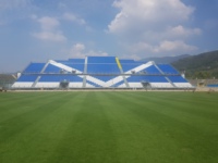 Tribunes extérieures durables en acier S235 JR galvanisé à chaud, préfabriquées, personnalisables, marque CETA, modèle G2M/1 All