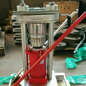 Mini Prensa en frío hidráulica Manual <span class=keywords><strong>Neem</strong></span> máquina para hacer aceite de coco prensador de aceite de semilla de calabaza máquina de procesamiento de aceite de girasol - Product Image 5