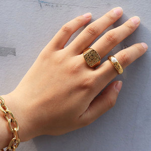 Anillos Resistentes al Deslustre e Impermeables de Buena Calidad, Anillos de Acero Inoxidable 316L Chapados en Oro PVD de 14k y 18k, Anillos Nugget para Mujer - Product Image 2