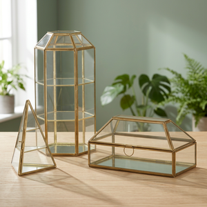 Boîte de présentation de bijoux en laiton antique et verre transparent avec étagère - Product Image 3
