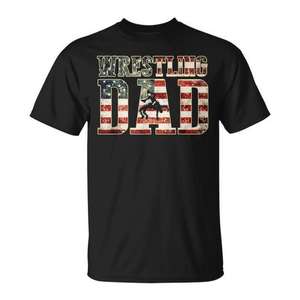 T-shirt Drapeau Américain pour Papa Lutteur – Vêtements Assortis pour Pères de Lutteurs – Article Promotionnel - Product Image 1