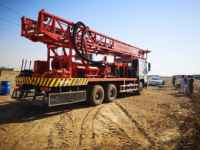 Plateforme de Forage Rotative Montée sur Camion de Qualité Supérieure 300m-600m pour la Construction de Puits d'Eau Profonds