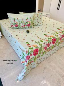 Rangbirangi Bedding Set Floral Discharge Print <b>Quilt</b> Cover Set Red <b>Bedspread</b> Pillow Covers for Bedroom Home Use - Product Image 3